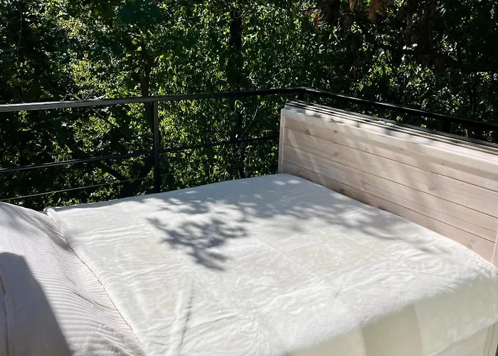 Luxusní stan Furo Treehouse *